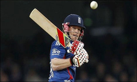 England set 326-run target for India, India vs England 2013, India vs England Rajkot 2013   